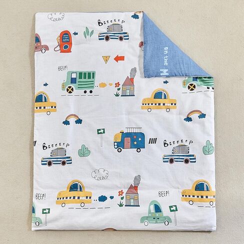 طقم سرير أطفال قطني للسيارات مكون من 3 قطع لحاف سيارات ومنزل مع ملاءة جاهزة وتنورة سرير - نمط أبيض داكن وأصفر وأخضر - مجموعة سرير سيارات لطيفة للأولاد والبنات in Kuwait