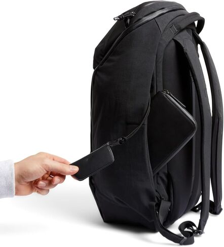 حزمة Bellroy Venture Ready Pack سعة 26 لترًا (مع إمكانية تمرير الأمتعة) - برونزية in Kuwait