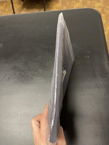 معاطف مختبر AMZ باللون الأزرق الداكن للبالغين، مقاس كبير. 10 عبوات معاطف طبية. 35 GSM PP طلاء معطف المختبر القابل للتصرف. معطف المختبر الطبي بطول الركبة بدون جيب، معصم مرن، قفل حلقي in Kuwait