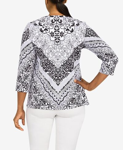 قميص Alfred Dunner النسائي ذو الرقبة المقسمة والشيفرون in Kuwait