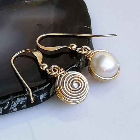 أقراط مرصعة بالذهب عيار 14 قيراط ملفوفة يدويًا مقاس 8 مم أو 10 مم مجوهرات الزفاف وهدايا وصيفات العروس in Kuwait