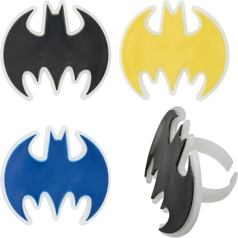 مجموعة DecoPac Batman™ Into Action DecoSet® وغطاء كعكة باتمان وباتموبيل وصور باتمان المكونة من 3 قطع in Saudi Arabia