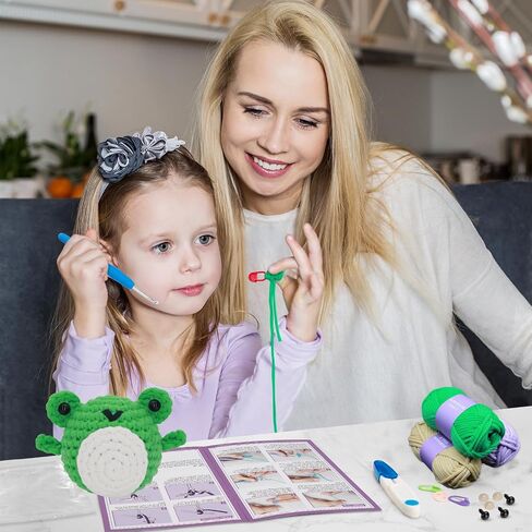 Auoinge Crochet Kit for Beginners Kids Adults, Crochet Animal Kit with Step-by-Step Video Tutorials, Learn to Crochet Starter Amigurumi Kit, Easy Knitting Soft Yarn Birthday Gift Penguin in Saudi Arabia