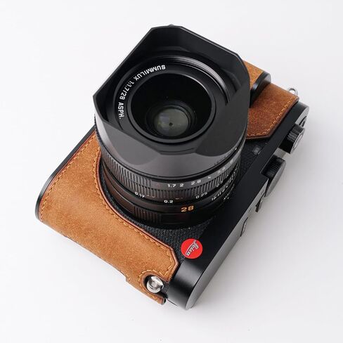 Iborrys-Camera نصف حافظة جلدية أصلية متخصصة مناسبة لـ Leica Q3 - مصنوعة يدويًا >> طبقة علوية من الجلد الأصلي + لوحة قاعدة معدنية + ساق يد + غطاء سفلي مغناطيسي تصميم 4 في 1 (قهوة قديمة) in Kuwait