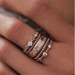 5Pcs/Set Rhinestone Rose Gold Stackable Ring Vintage Bohemian Knuckle Round Cubic Zirconia Statement Ring Size 6-10 for Women Teen Girls, Multiple Stack Midi Rings Set