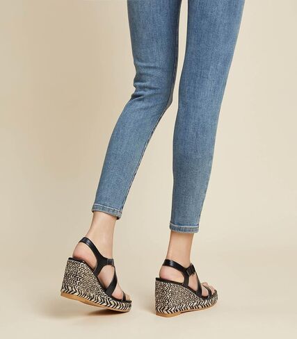 صنادل إسفين من Arromic للنساء، صنادل Espadrille ذات نعل سميك، أحذية بكعب عريض مفتوح من الأمام، كاجوال مريح للصيف والشاطئ للنساء المتأنقة in Saudi Arabia