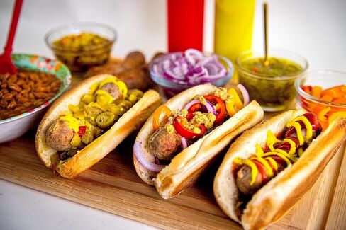 Homecraft Electric Sausage & Brat Grill with Oil Drip Tray, Carry Handle, and Cord Storage, up to 5 Links of Beef, Turkey, Chicken, Veggie Sausages, or Hot Dogs in Saudi Arabia