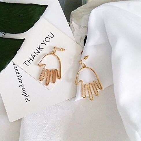 18K Gold Plated Hollow Hands Palm Charm Women Stud Post Earrings in Saudi Arabia