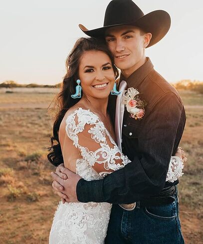 Bride Earrings Beaded Cowboy Boot Earrings for Women Dangling Fun Western Country Cowgirl Bride To Be Drop Dangle Earrings Bridal Wedding Gifts for Bachelorette Party in Saudi Arabia