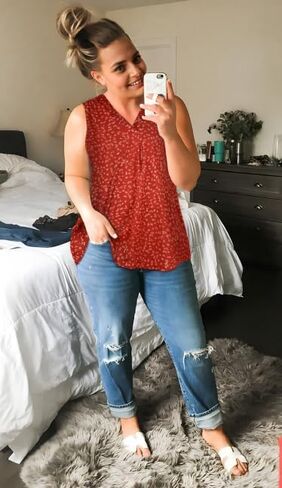 تي شيرت نسائي بدون أكمام صيفي من CHICGAL برقبة على شكل حرف V بدون أكمام، بلوزات تونيك فضفاضة كاجوال in Kuwait