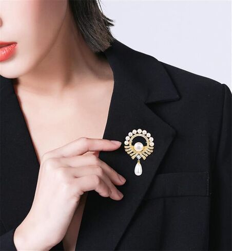 Pearl Brooch Elegant Faux Pearl Floral Crystal Brooch Vintage Pearl Circle Corsage Hollow Flower Pearl Pendant Brooch Suitable for Wedding Banquet Anniversary, Metal, no gemstone in Kuwait
