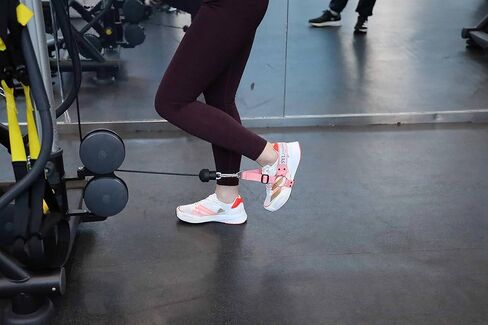 SYL Fitness Glute Workout Kickback Strap – Booty Building and Workout Trainer – Home and Gym Leg Resistance Booty Bands for Cable Machines (Black, Single Pack) in Kuwait