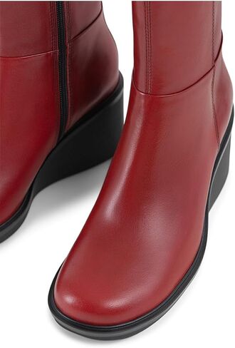 حذاء نسائي من Vagabond Shoemakers مصنوع من الجلد للكاحل من Deena in Kuwait