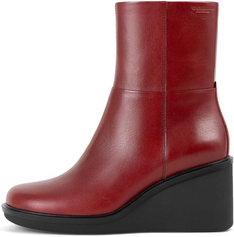 حذاء نسائي من Vagabond Shoemakers مصنوع من الجلد للكاحل من Deena in Kuwait