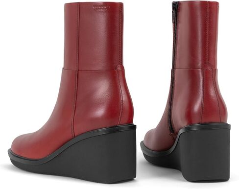 حذاء نسائي من Vagabond Shoemakers مصنوع من الجلد للكاحل من Deena in Kuwait