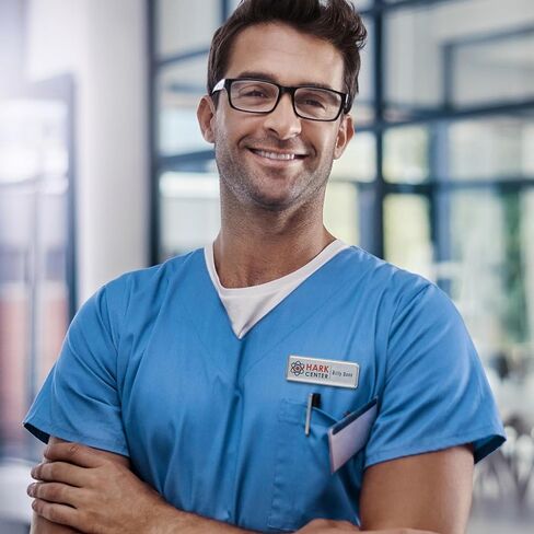 The Mighty Badge من Avery، بطاقات أسماء مغناطيسية مقاس 1 × 3 بوصات، 50 شارة أسماء فضية، 120 إدراجًا قابلاً للتخصيص (71208) in Kuwait