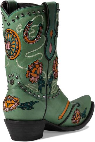 عجلة عربة جرينجو القديمة in Kuwait