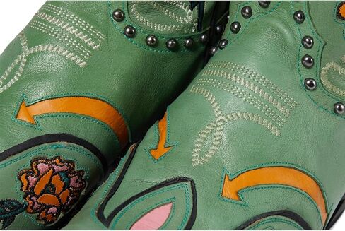 عجلة عربة جرينجو القديمة in Kuwait