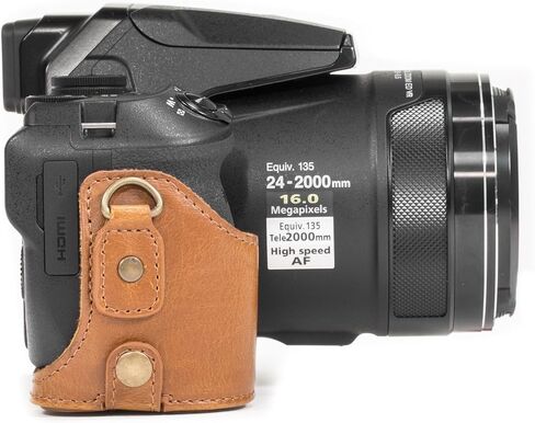حقيبة وحزام جلدي للكاميرا من MegaGear Nikon Coolpix P900، P900S Ever Ready، مع وصول للبطارية - بني فاتح in Saudi Arabia