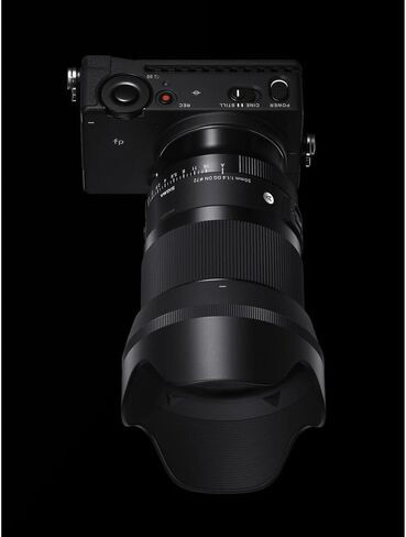 مجموعة عدسات Sigma 50mm f/1.4 DG DN Art لهاتف Sony E (315965) تشمل: حقيبة عدسة، طقم مرشح مكون من 3 قطع، مرشح قريب، غطاء عدسة، أغطية عدسة أمامية وخلفية، مجموعة تنظيف كاملة، حافظة غطاء العدسة in Saudi Arabia
