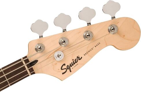 Squier Squier Sonic Bronco Bass، القطب الشمالي الأبيض، حزمة لوحة أصابع القيقب مع حزام جيتار بشعار Fender أسود، Fender 12-Pack Celluloid Picks، وكابل أداة مستقيمة/زاوية in Saudi Arabia
