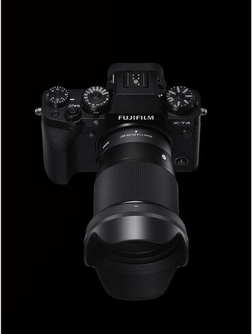 عدسة سيجما 16 مم f/1.4 DC DN المعاصرة لـ Fujifilm X (402957) الحزمة: بطاقة ذاكرة 64 جيجابايت، قارئ بطاقات، حقيبة ظهر، غطاء عدسة، مجموعة مرشح 3 قطع، أغطية عدسات أمامية وخلفية، مجموعة تنظيف كاملة، والمزيد in Saudi Arabia