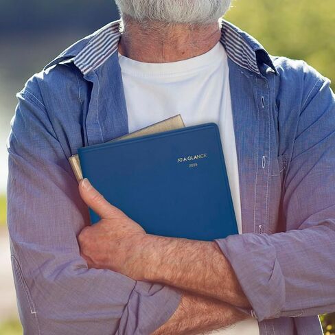 مخطط كتاب المواعيد AT-A-GLANCE 2025، أسبوعيًا، 8-1/4 بوصة × 11 بوصة، كبير، ربع ساعة، أحمر (709401325) in Kuwait