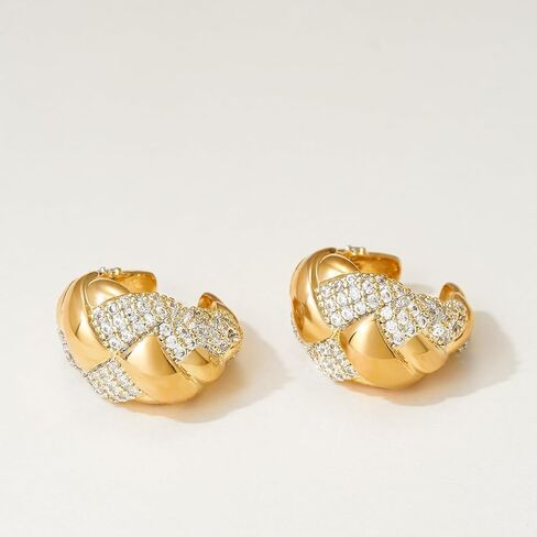 MEVECCO Gold Ear Cuffs Earrings for Women 18K Gold Plated Seashell Ear Cuff No Piercing Delicate Simple Minimalist Cubic Zircon Cuff Earrings Hypoallergenic Handmade Ear Jewelry Gift in Saudi Arabia