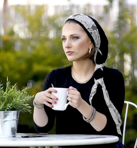 بوهو أنيق طويل أسود الرأس وشاح الرأس تيشيل للنساء مع غلاف دانتيل كريم عتيق! هاند روز - 076 in Kuwait