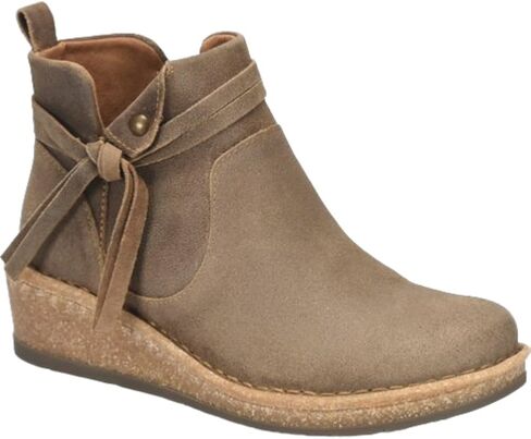 BORN Women's Vaughn Ankle Boot in Kuwait