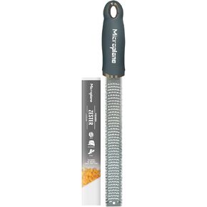 Microplane Premium Classic Series Zester Grater, 18/8, Black - Lemon Zester & Cheese Grater & Vegetable Grater - Citrus, Parmesan Cheese, Garlic, Ginger, Nutmeg, Chocolate - Stainless Steel Grater