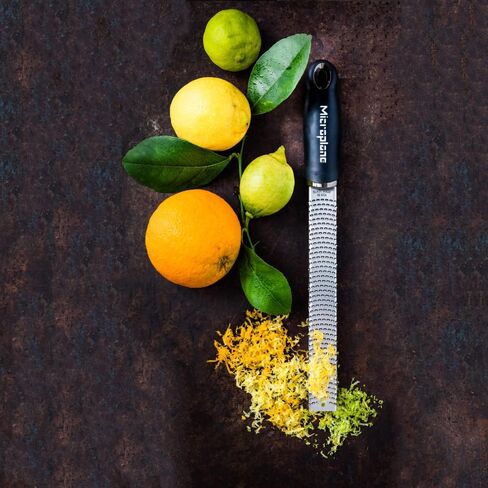 Microplane Premium Classic Series Zester Grater, 18/8, Black - Lemon Zester & Cheese Grater & Vegetable Grater - Citrus, Parmesan Cheese, Garlic, Ginger, Nutmeg, Chocolate - Stainless Steel Grater in Saudi Arabia
