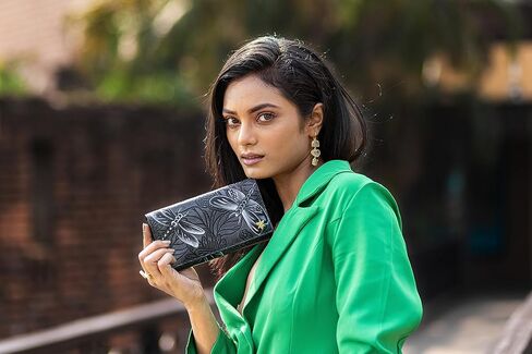 Anuschka ثلاثة أضعاف المحفظة-1150 in Kuwait