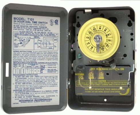 مفتاح مؤقت كهروميكانيكي Intermatic T104 - متانة مثبتة، سعة تحميل 40 أمبير، جدولة متعددة الاستخدامات، 1-12 دورة في اليوم - تجاوز يدوي، أداة التعثر متضمنة للتحكم الموثوق المعتمد على الوقت in Kuwait