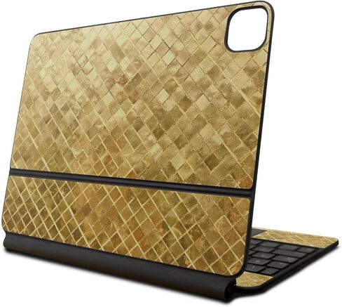 غلاف متوافق مع لوحة مفاتيح Apple Magic Keyboard لجهاز iPad Pro مقاس 13 بوصة (M4) 2024 - بلاط ذهبي - غطاء لاصق واقٍ من الفينيل 3M ممتاز - سهل الاستخدام | صُنع في الولايات المتحدة الأمريكية بواسطة MightySkins in Saudi Arabia