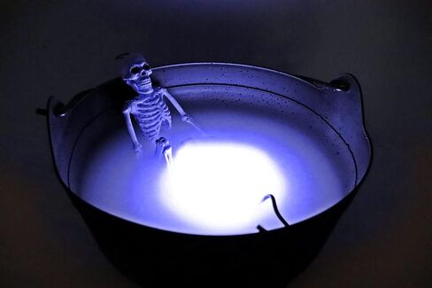 Fogging Black 9" Witch Cauldron with Skeleton Sauna and Green Fogger (w/Multi-Color Options) Great for Halloween Decor, Trick or Treat Candy Bucket - Kettle Includes Handle - 9 Inch Wide in Saudi Arabia