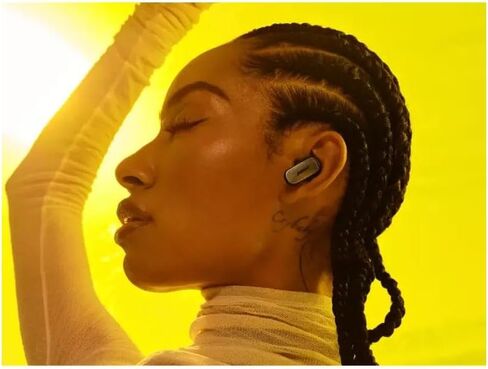 سماعات أذن Bose QuietComfort Ultra True اللاسلكية بتقنية البلوتوث وخاصية إلغاء الضوضاء القابلة للتعديل، صوت مكاني، ما يصل إلى 6 ساعات من وقت التشغيل، حزمة سوداء مع مجموعة أدوات مناسبة in Kuwait