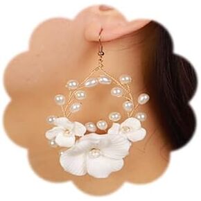BERYUAN White Flower Dangle Earrings Gold Bridal Earrings Pearl Earrings for Women Flowers Pearls Chandelier Earrings for Wedding for Women and Girls