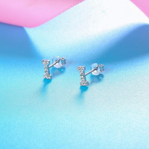 Sllaiss 925 فضة أقراط أولية للنساء مطلية بالذهب الأبيض صغيرة من الألف إلى الياء أقراط حروف كريستال نمساوي أقراط مجوهرات هدايا in Kuwait