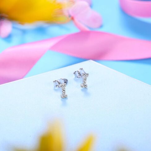 Sllaiss 925 فضة أقراط أولية للنساء مطلية بالذهب الأبيض صغيرة من الألف إلى الياء أقراط حروف كريستال نمساوي أقراط مجوهرات هدايا in Kuwait