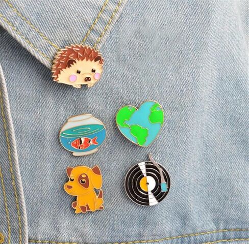 5 Pieces Cartoon Lovely Phonograph Goldfish Jar Hedgehog Heart Dog Brooch Pins Cute Brooch Pins Fashion Jewelry for Clothes Bags Backpack, Alloy Steel, no gemstone in Kuwait