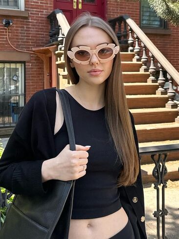 نظارة شمسية Pro Acme العصرية على شكل زهرة عين القطة للنساء والرجال، نظارات Y2K ذات متعة كلاسيكية UV400 in Kuwait