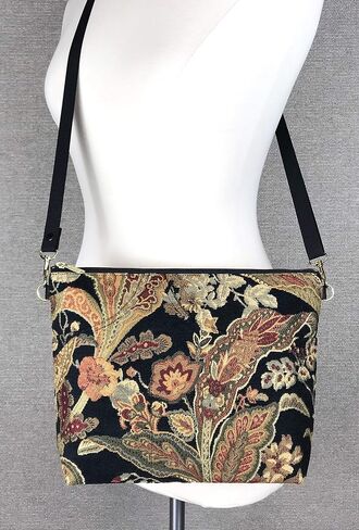 حقيبة كتف نسائية مزخرفة، محفظة كبيرة بسحاب مصنوعة يدويًا في الولايات المتحدة الأمريكية in Saudi Arabia