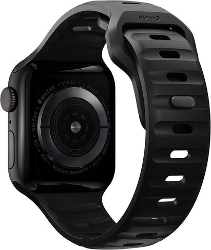 سوار نوماد الرياضي - 45 ملم | سوار ساعة Apple باللون الرمادي القمري Ultra 2، مصمم ليمنح ساعة Apple الخاصة بك مظهرًا عصريًا ورياضيًا للتمرينات المكثفة والارتداء اليومي، متوافق مع Ultra & Ultra 2، السلسلة 9، 8، 7، 6، SE، وجميع الإصدارات السابقة in Kuwait