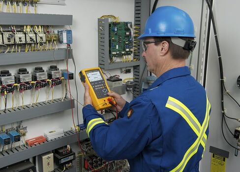 Fluke 754 Documenting Process Calibrator with HART Communication in Saudi Arabia