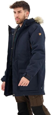 Fjällräven Nuuk Lite Parka in Saudi Arabia