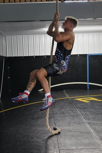GO EARN IT للرجال American Eagle/Black Flag Singlet - مصارعة الشباب الفردية والرجال المصارعة الفردية in Saudi Arabia