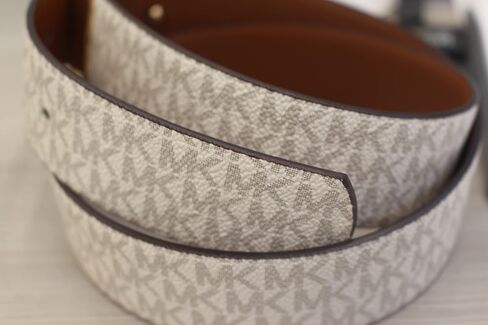 Michael Kors Reversible Buckle Belt (Bright White, Medium) in Saudi Arabia