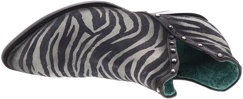 Corral Boots Z2012 in Saudi Arabia