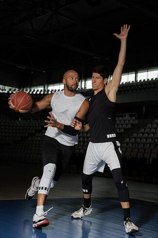 قميص ضغط مبطن لكرة السلة والكرة الطائرة من G-Form - قميص رياضي مضغوط مبطن للرجال لحماية الصدر in Kuwait